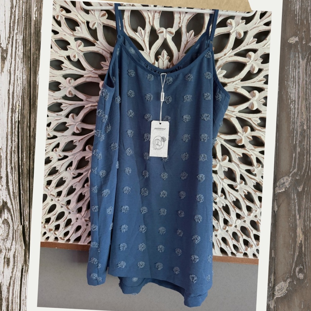 NWT Blue Flowy Tank Top - Picture 2 of 2
